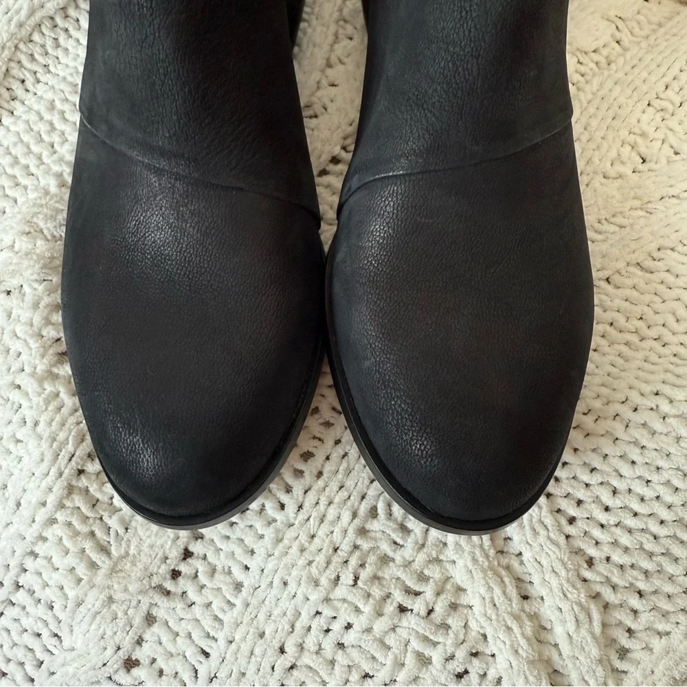 Eileen Fisher Leather Zip Block Heel Size 9